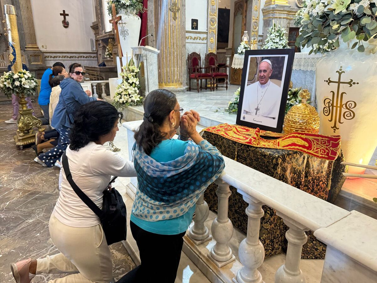 Altar dedicado al Papa Francisco en la basílica de Zapopan. ( Pablo Núñez)