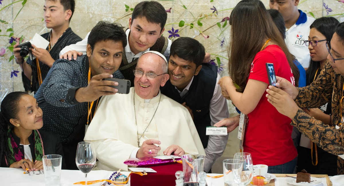 Sacrificios y recortes salariales: esta es la reforma del Papa Francisco para la crisis económica del Vaticano  | AFP