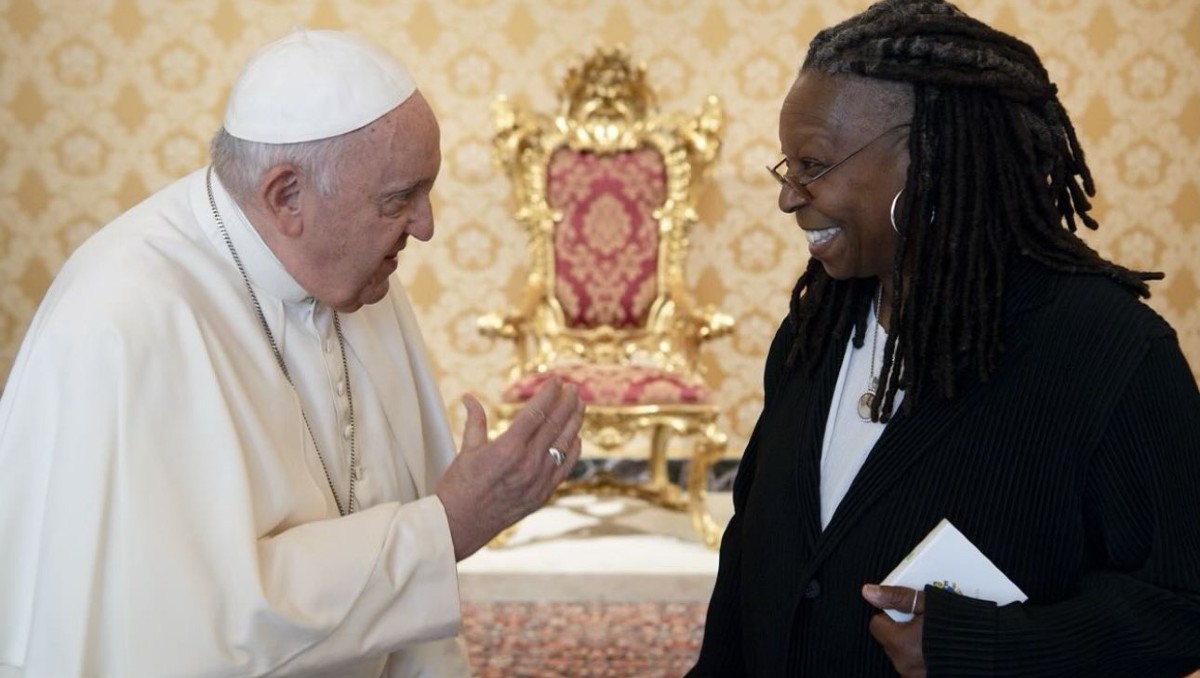 Whoopi Goldberg rinde homenaje al Papa Francisco tras su muerte