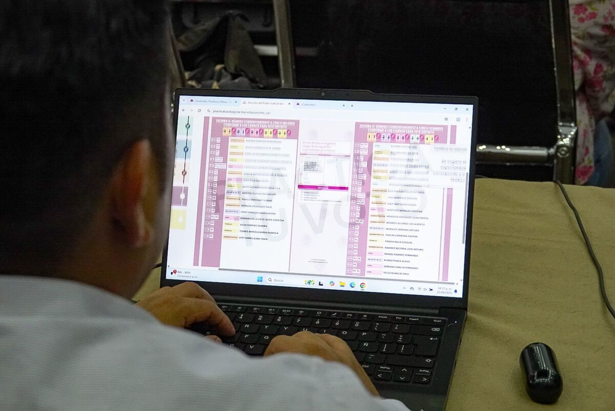Se podrá acceder al sitio a través de la página del INE o con el código QR que está en la credencial de elector. | Cuartoscuro