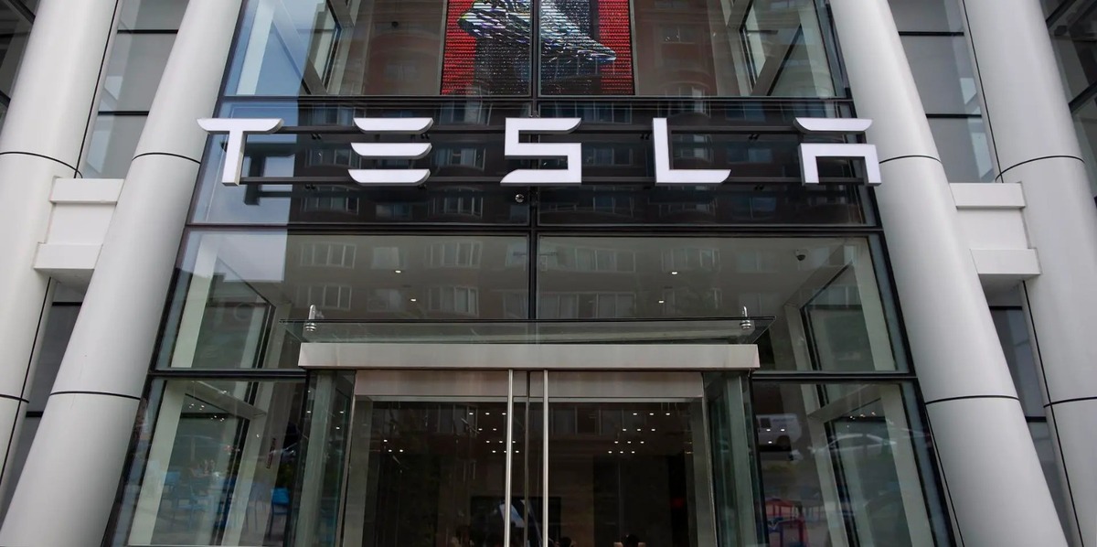 Hasta el momento las acciones de Tesla bajaron 41 por ciento y sufrieron su peor caída trimestral desde 2022. | EFE