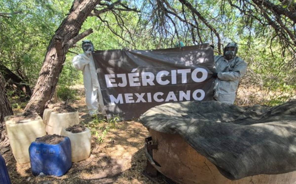Autoridades aseguraron 5 mil 450 litros y 3 mil 125 kilogramos de sustancias químicas | Especial