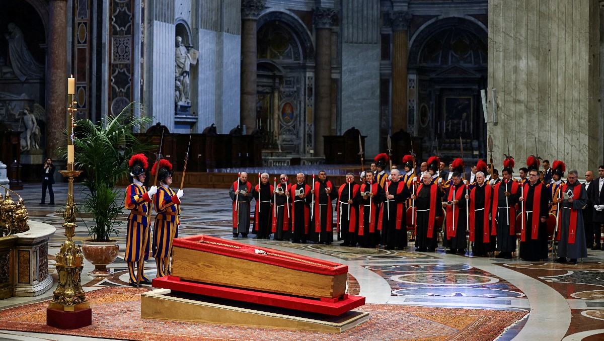 En la Basílica de San Pedro en el Vaticano estará el cuerpo del papa Francisco durante tres días | Reuters