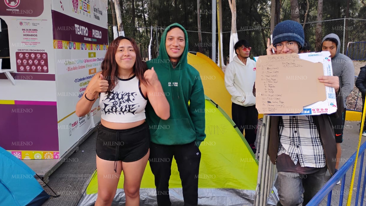 Fans de Maroon 5 acampan en la Feria de Puebla 2025 | Leslie Mora