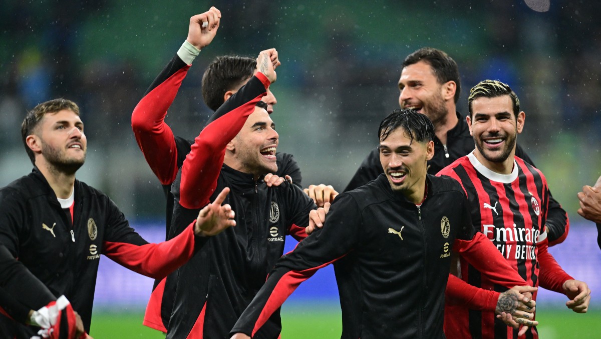 El Milan de Santi Gimenez avanza a la final de la Copa de Italia (Reuters)