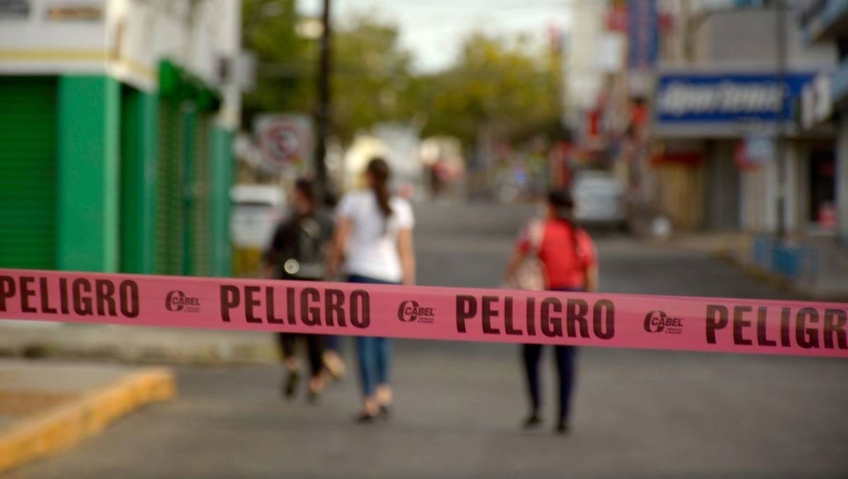 Muere un hombre y una menor resultó lesionada al ser atacados con armas de fuego en Naucalpan. | Foto: Cuartoscuro