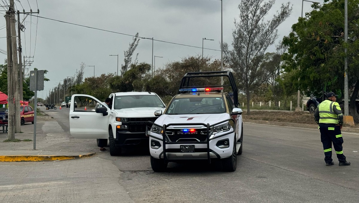 Choque de unidad de la Guardia Estatal. (Mario Juárez)