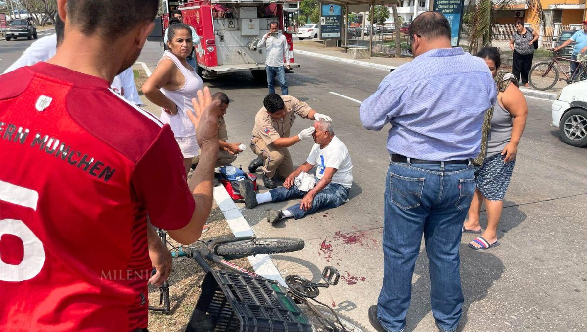 El incidente se registró a la altura de la calle luna en la colonia Barandillas. (Alberto Cano)