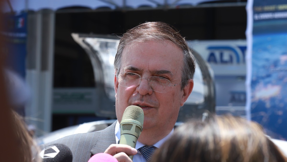 Marcelo Ebrard, secretario de Economía, en la Feria Aeroespacial México 2025. Foto: Juan Carlos Bautista