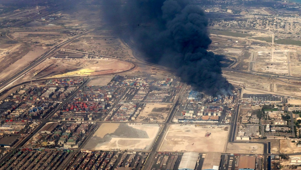 La explosión se produjo en el mayor puerto de Irán, Bandar Abbas. | Reuters