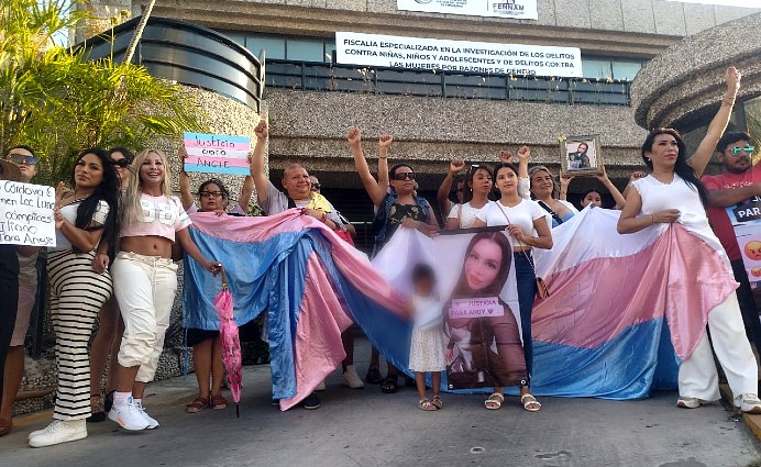 Colectivos y familiares de Angie encabezaron manifestación pacífica para exigir justicia por su asesinato. (Sergio Sánchez)