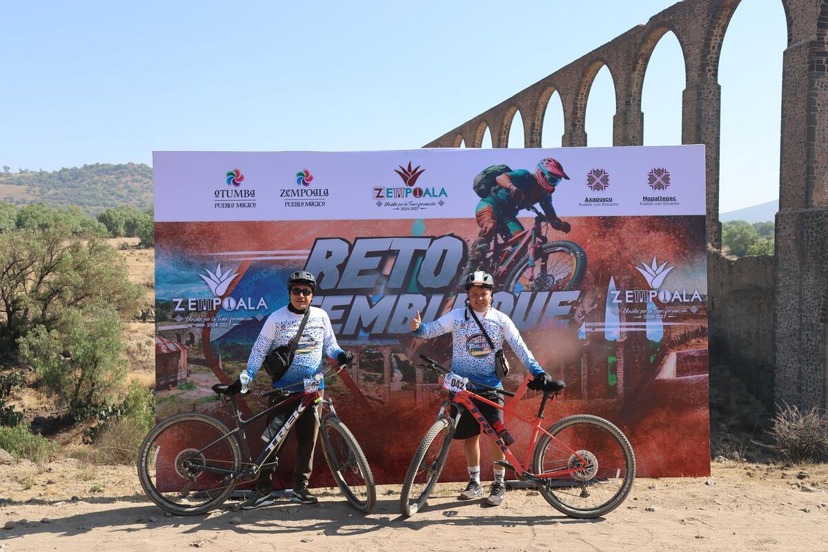 Participantes del "Reto Tembleque" recorrieron más de 47 kilómetros entre Hidalgo y el Estado de México.