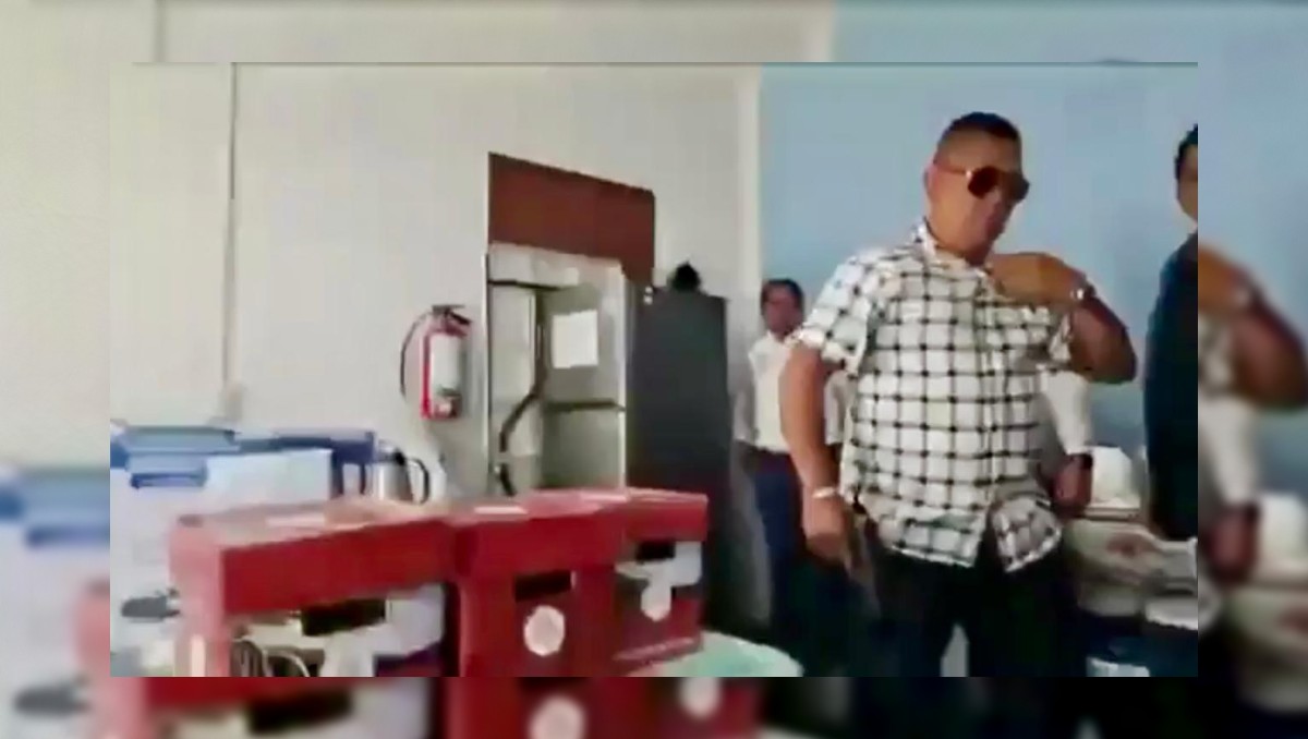 Resguardan a alcalde de Cuautla. (Captura de pantalla)