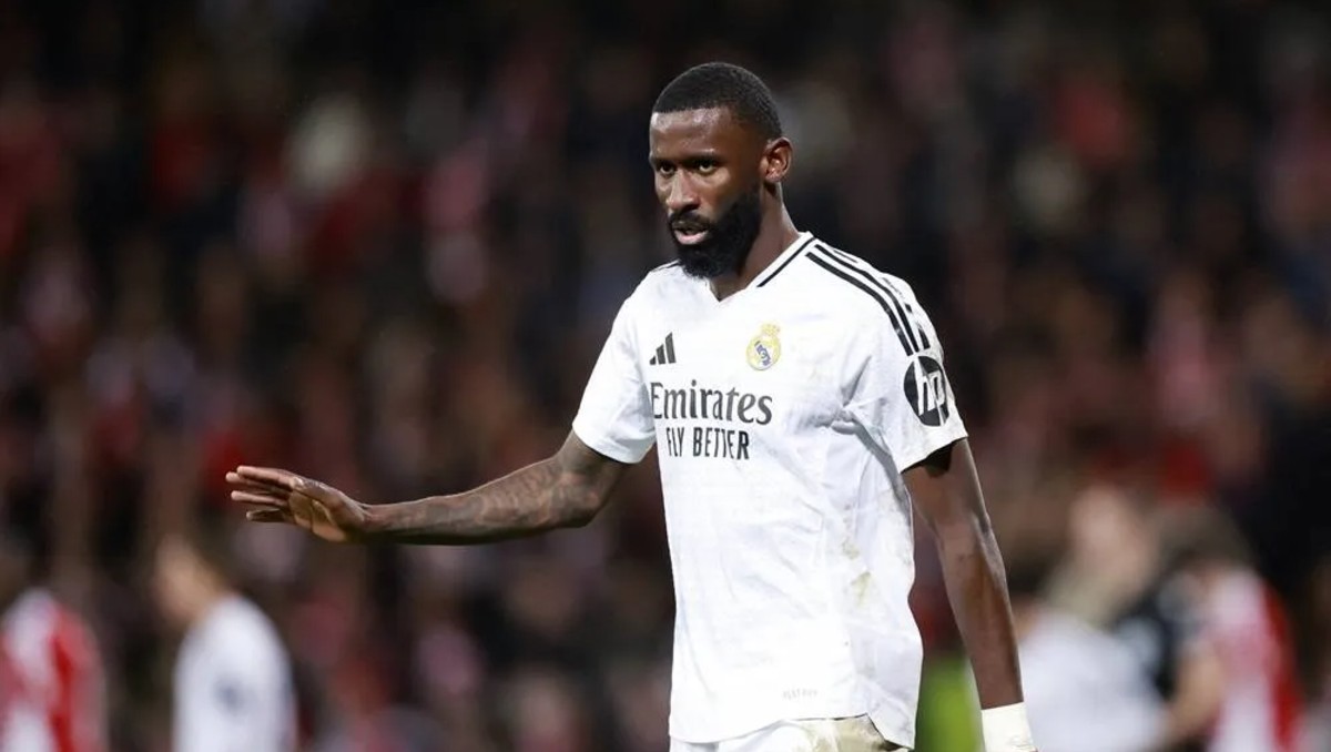 Antonio Rüdiger será baja con el Real Madrid por el resto de temporada (Reuters)