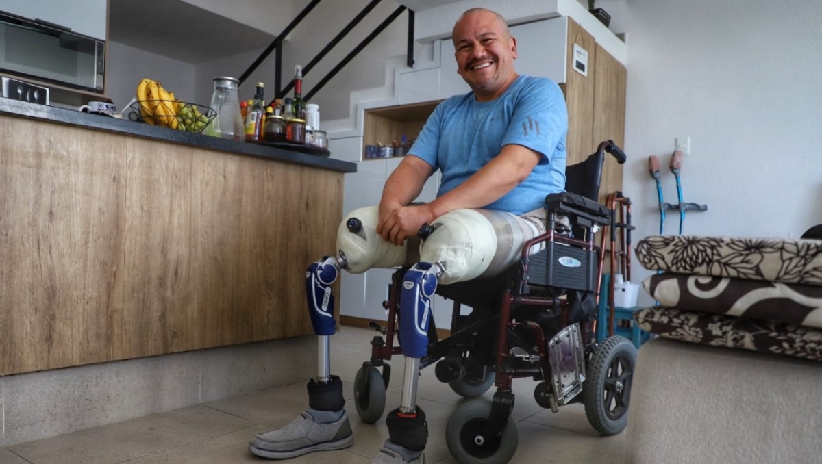 Armando López lucha por caminar de nuevo tras accidente en Puebla | Melanie Torres