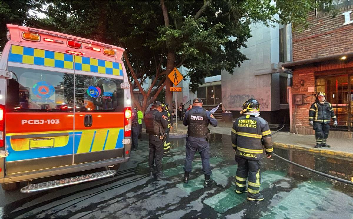 Bomberos en la alcaldía Benito Juárez, CdMx