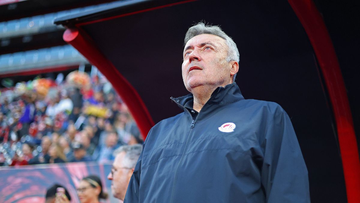Domènec Torrent se acerca para ser el nuevo director técnico de Chivas (Imago7)