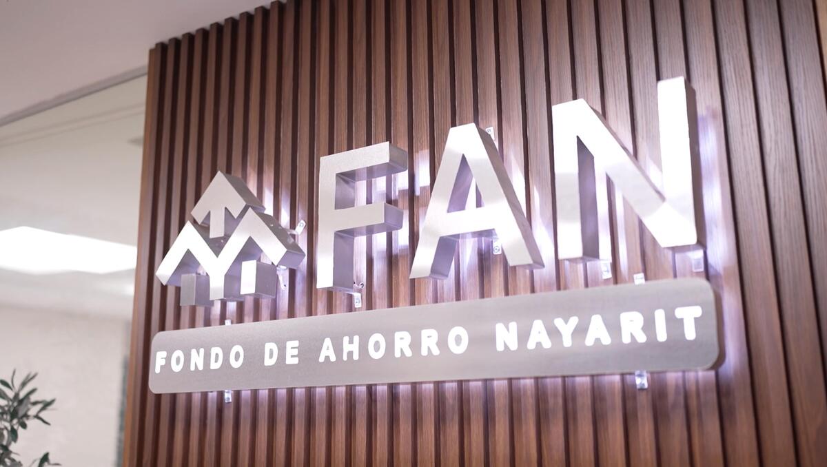 El gobernador Miguel Ángel Navarro Quintero busca proteger el futuro de los trabajadores. | Foto: Especial