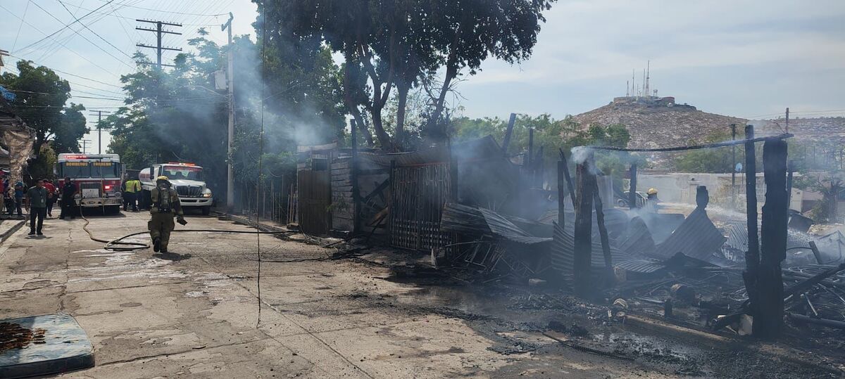 Incendio en colonia Antigua Aceitera. | Especial