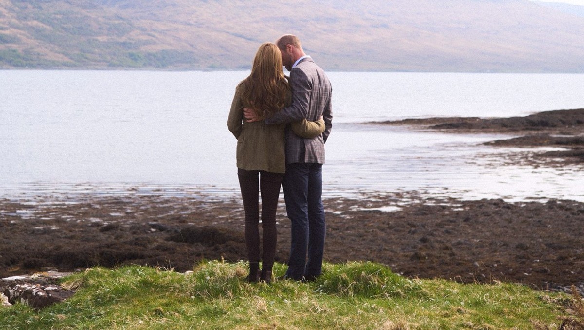 Kate Middleton y príncipe William visitan Escocia por su aniversario