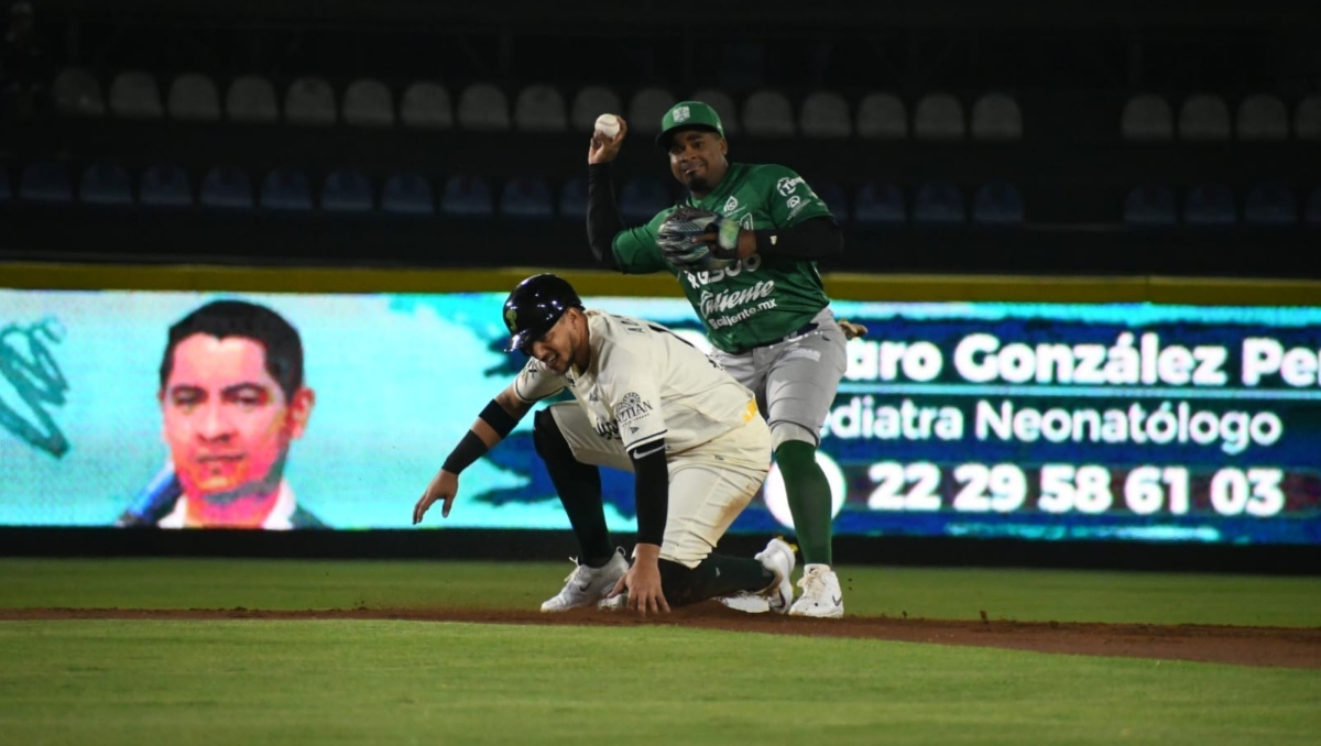 Pericos de Puebla caen en primero de la serie ante Olmecas | Especial