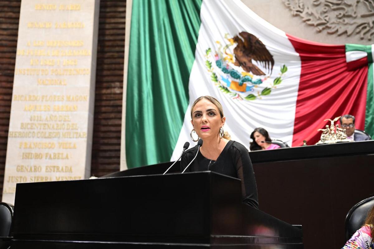 La reforma establece que prestadores de servicios turísticos deberán comprobar el parentesco de los adultos que viajen con menores. (Foto: Especial)