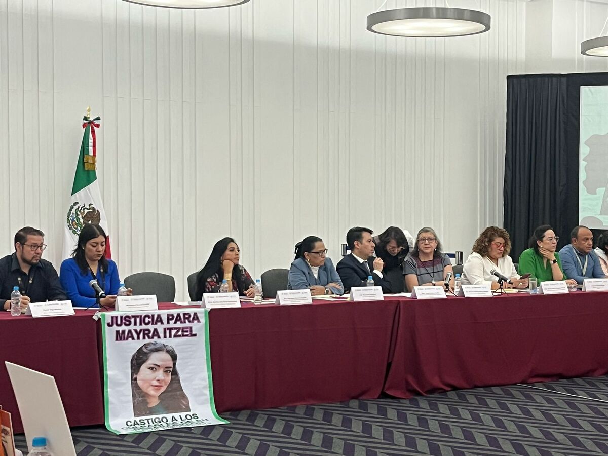 Rosa Icela Rodríguez encabezó la octava mesa de trabajo con organizaciones de buscadoras | Foto: Especial