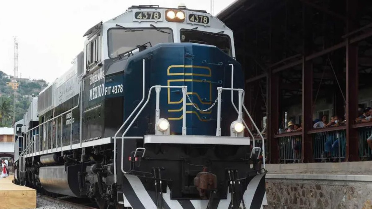 Tren de pasajeros México-Querétaro.