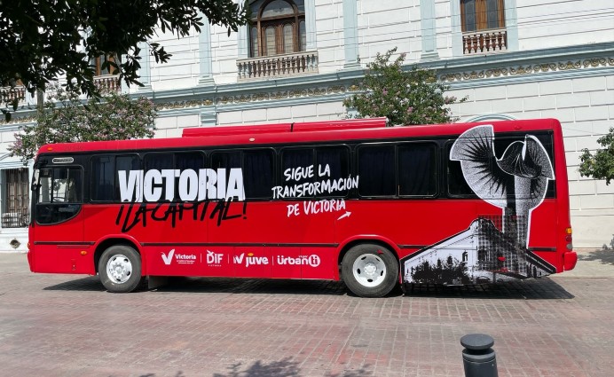 Autobús busca apoyar la economía de los estudiantes ofreciendo el transporte gratuito hasta sus instituciones. (Cortesía)