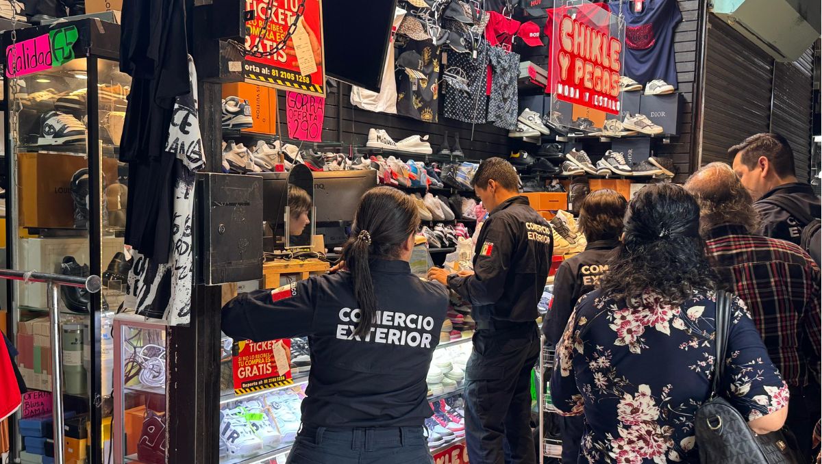 Diversos locales dentro del inmueble son inspeccionados por los elementos de seguridad. | Marcela Cuevas