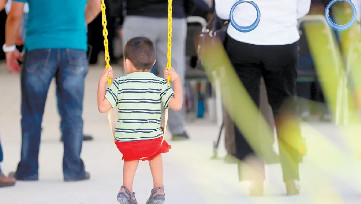 Un niño juega en uno de los planteles especializados abiertos en Reynosa. (Jorge Carballo)
