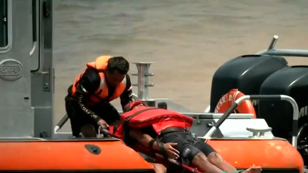 SEMAR imparte en Acapulco la escuela de búsqueda, rescate y buceo para salvar vidas en el mar