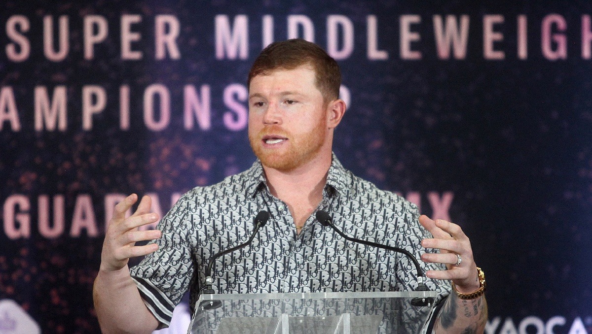 Canelo enfrenta a Scull este sábado en Riad (Reuters)
