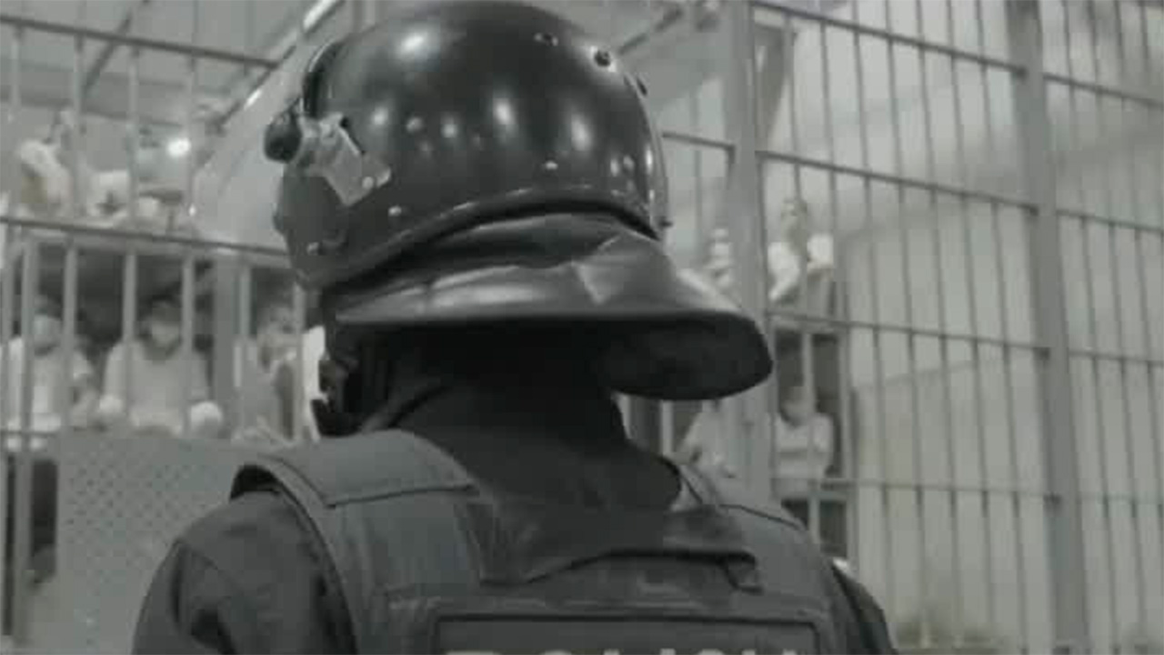 Comitiva de Ecuador visita la Megacárcel de Bukele | Mirada Latinoamericana