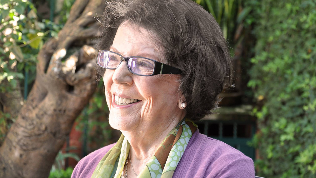 La crítica de arte Teresa del Conde Pontones, 1938-2017​.