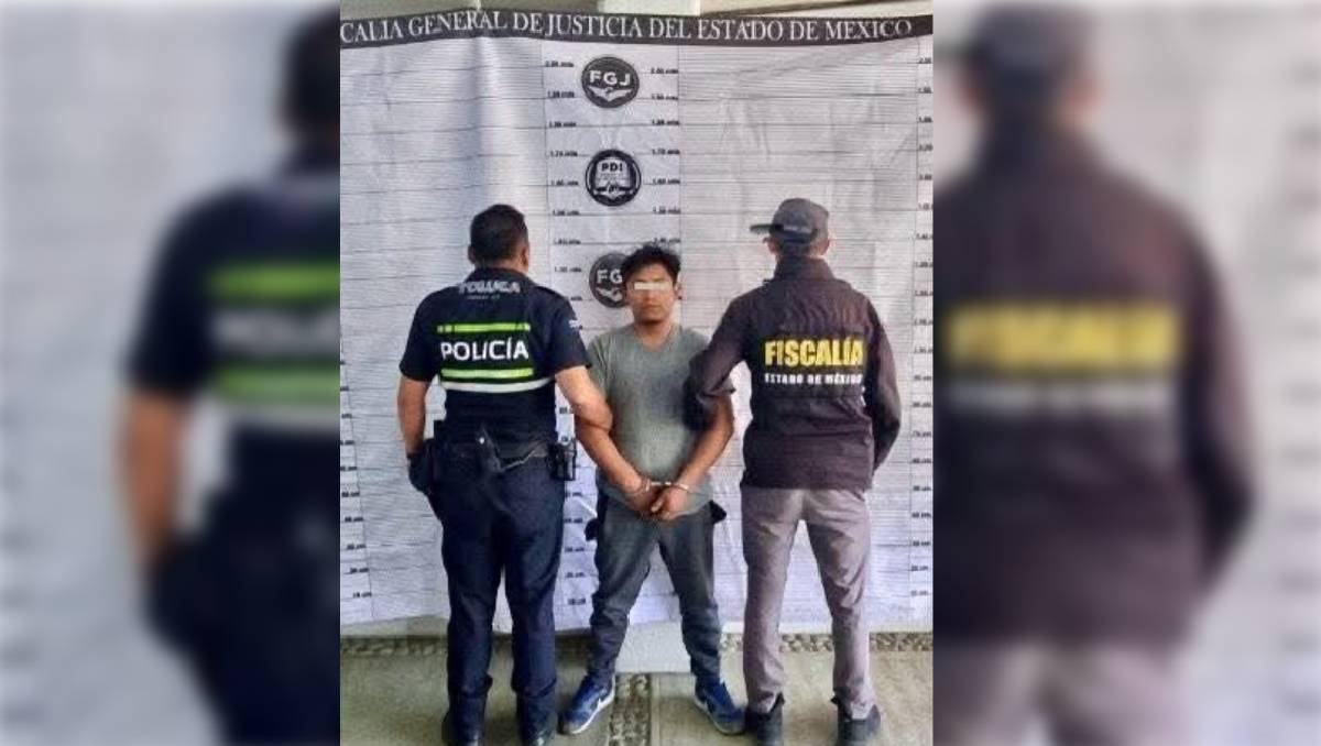 Jorge "N", integrante de 'Los Peñafiel', fue capturado en posesión de una bolsa de mariguana. | Foto: (Especial)