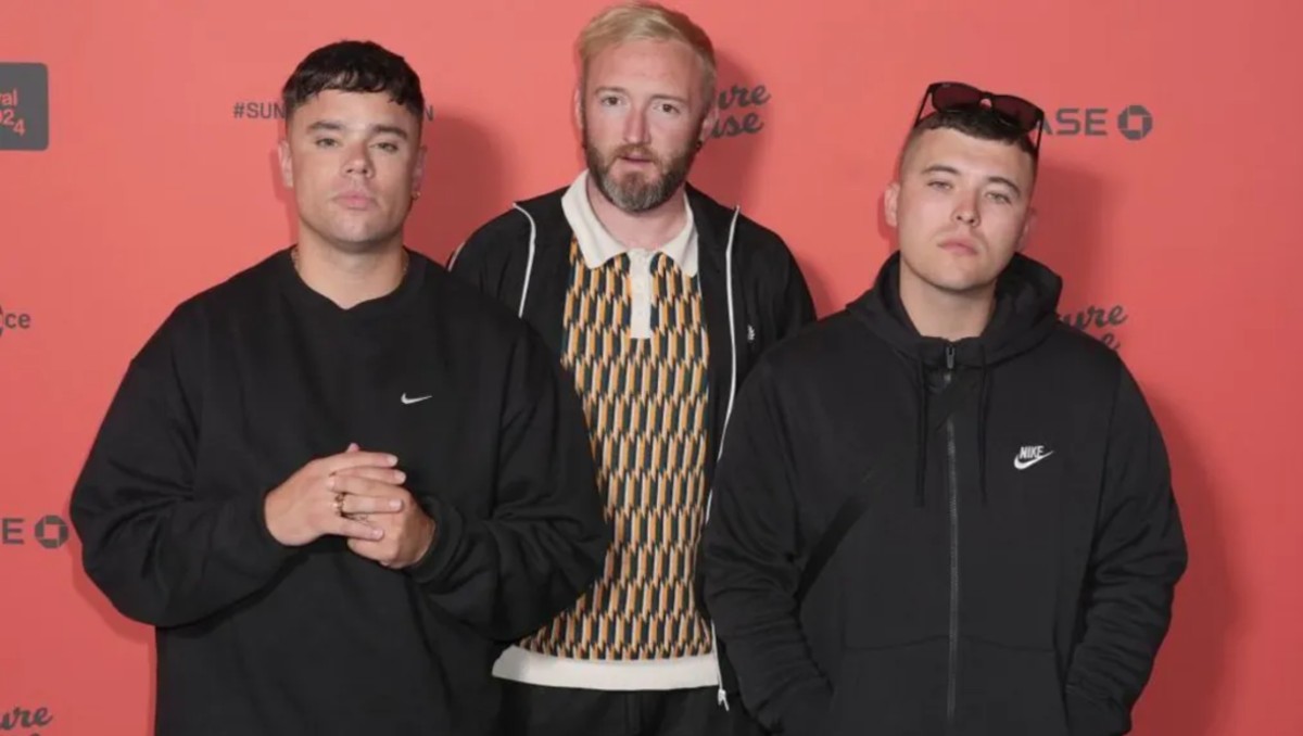 Policía antiterrorista británica investiga videos de conciertos del grupo norirlandés Kneecap | ESPECIAL