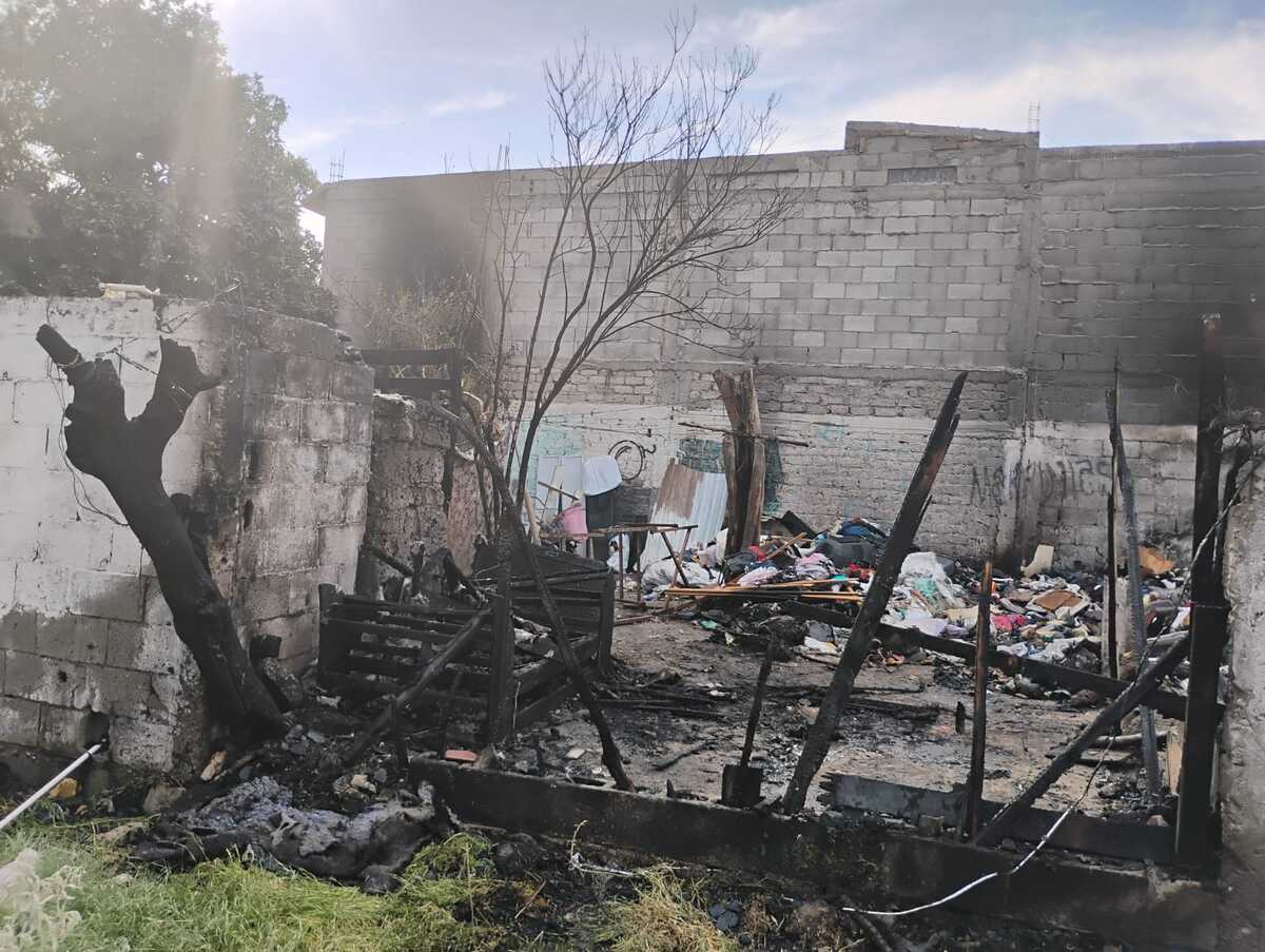 El fuego comenzó repentinamente en el pequeño jacal. (Milenio Policía)