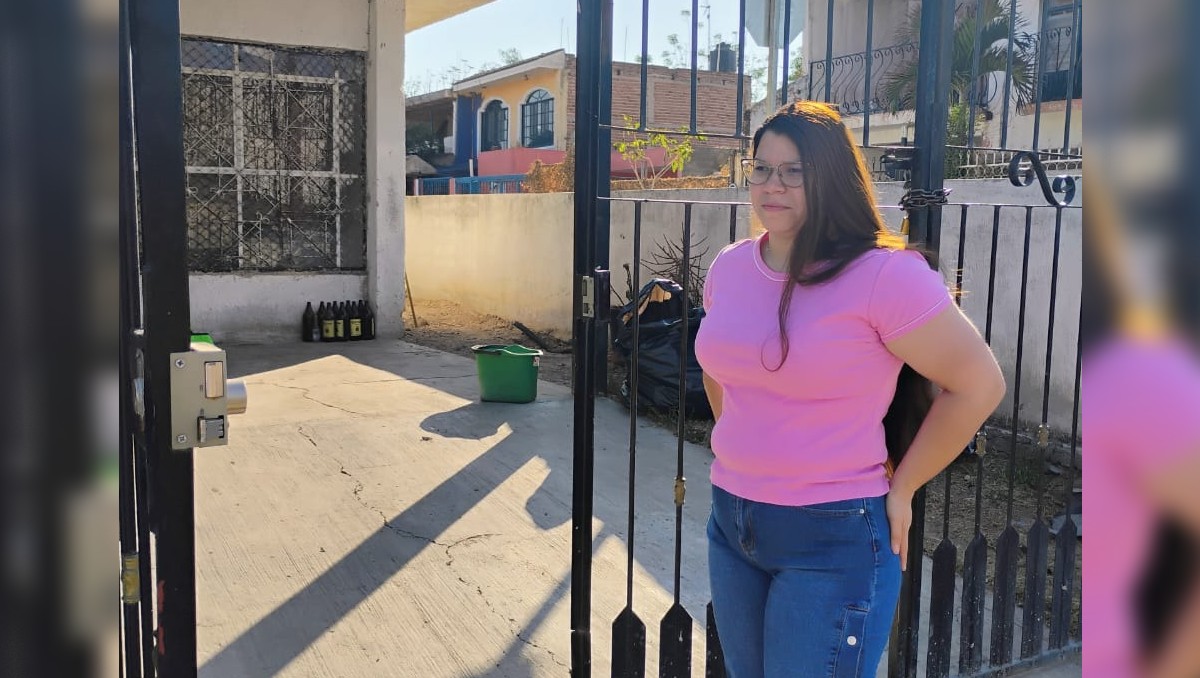 Goseline Pradón fue apoyada para evacuar su casa mientras sucedía el incendio en la fábrica (Diana Barajas)