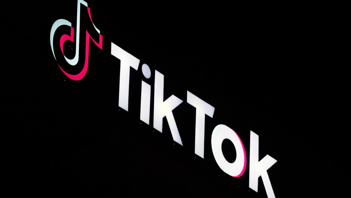 TikTok recibe multa de más de 500 millones de euros | AP