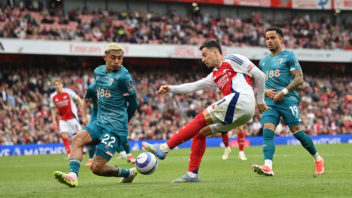 Bournemouth vence a Arsenal con Julián Araujo regresando a ser titular (AFP)