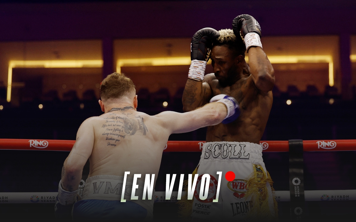 Canelo y William Scull en la batalla por el título indiscutido (Reuters)