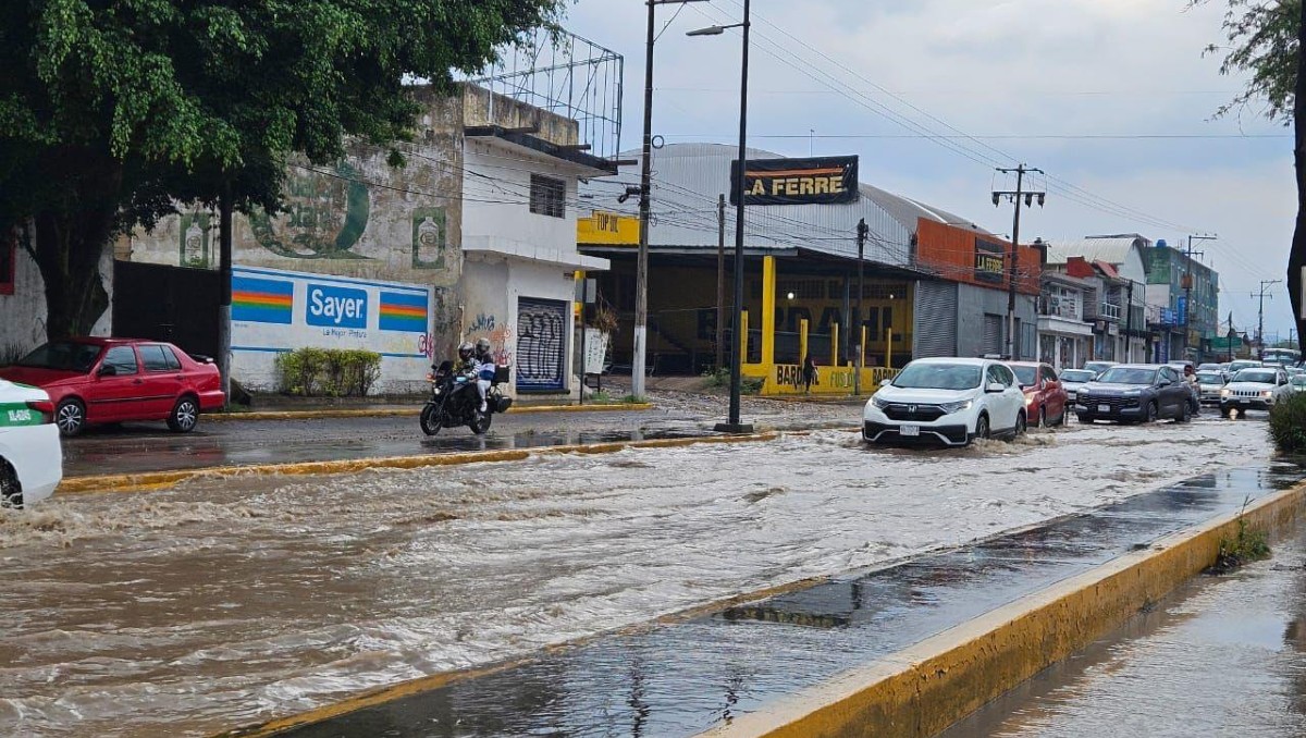 Frente frío 42 provoca inundaciones en municipios de Veracruz | Especial