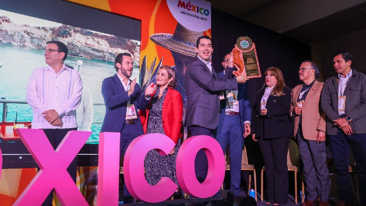 Autoridades de la entidad durante la premiación | Especial