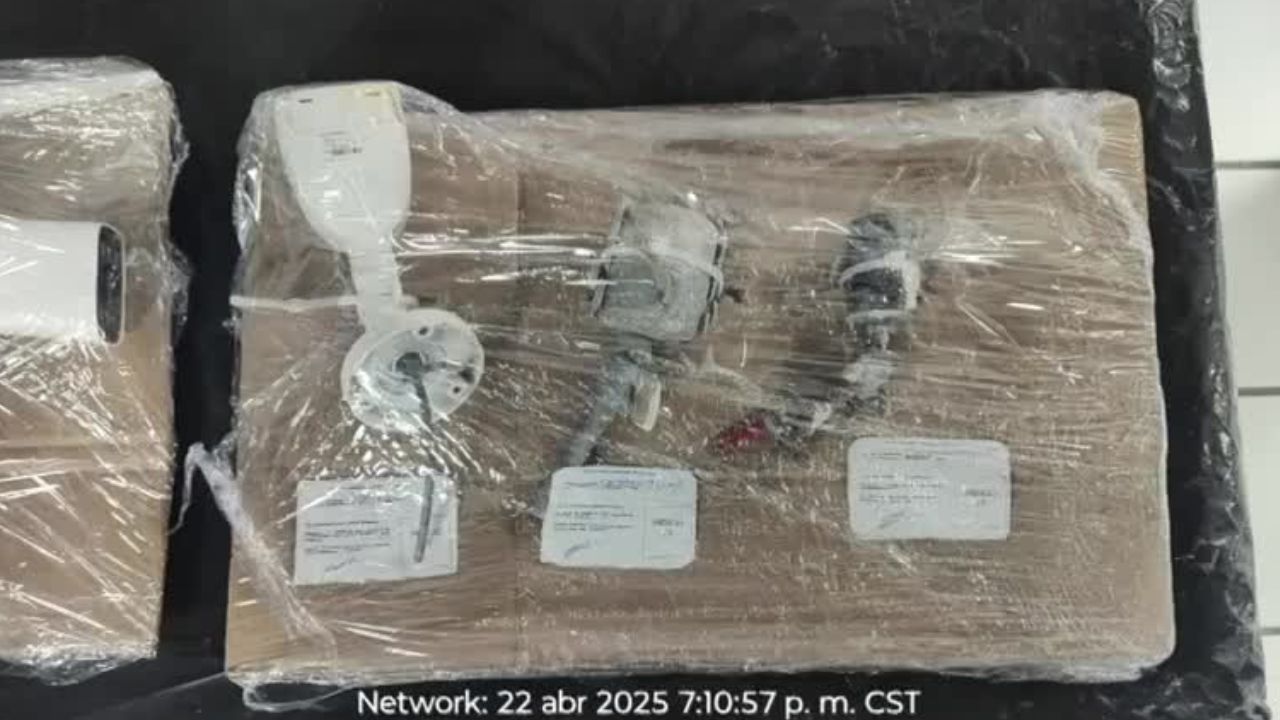 Semar desmantela 43 cámaras parásitas en Acapulco; se encontraban en postes de luz y telefonía