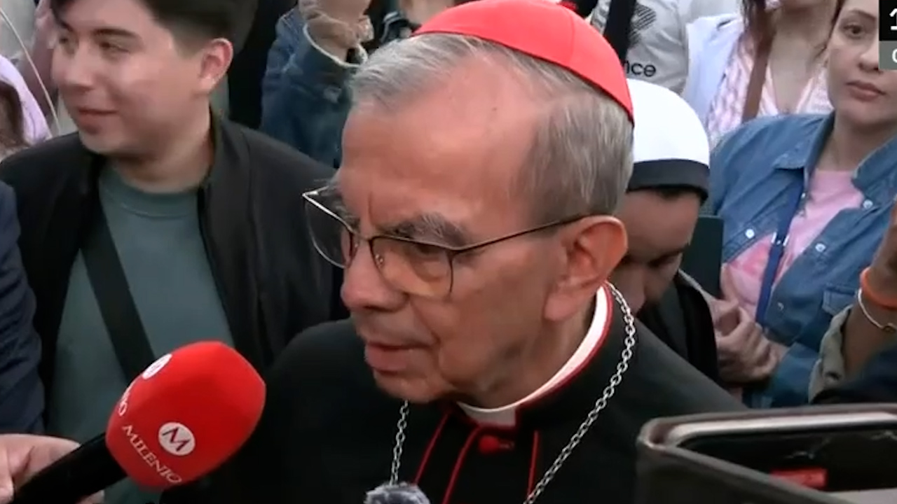 Crece expectativa de fieles creyentes en el Vaticano por el cónclave