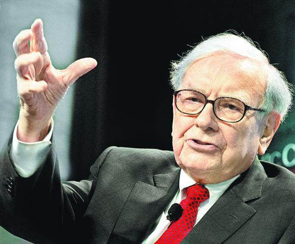 El empresario se prepara para dejar la dirección de la firma tras 55 años a cargo. AP