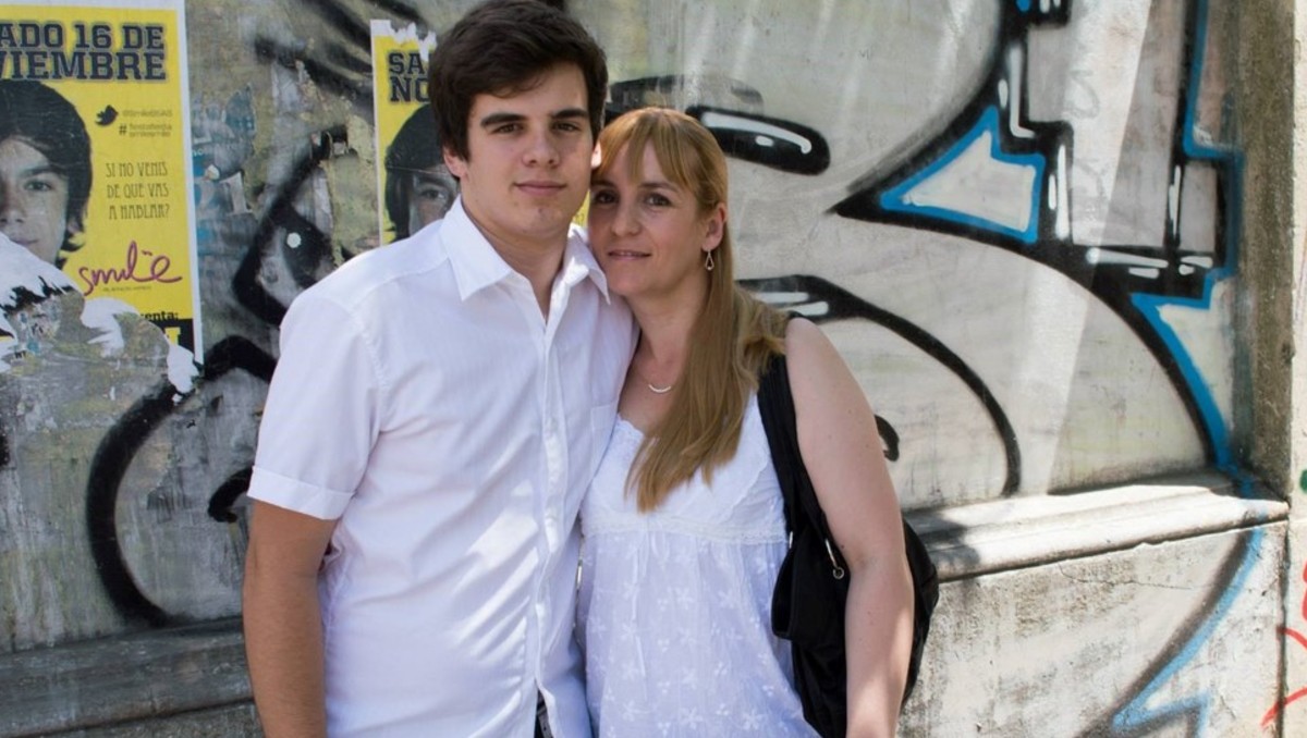 Madre se suicida tras condena leve al asesino de su hijo. | Especial