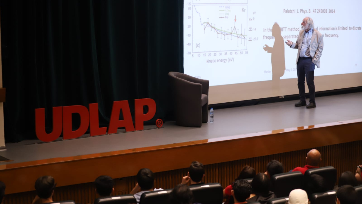 Pierre Agostini, Nobel de Física 2023, imparte conferencia en la UDLAP | Melanie Torres