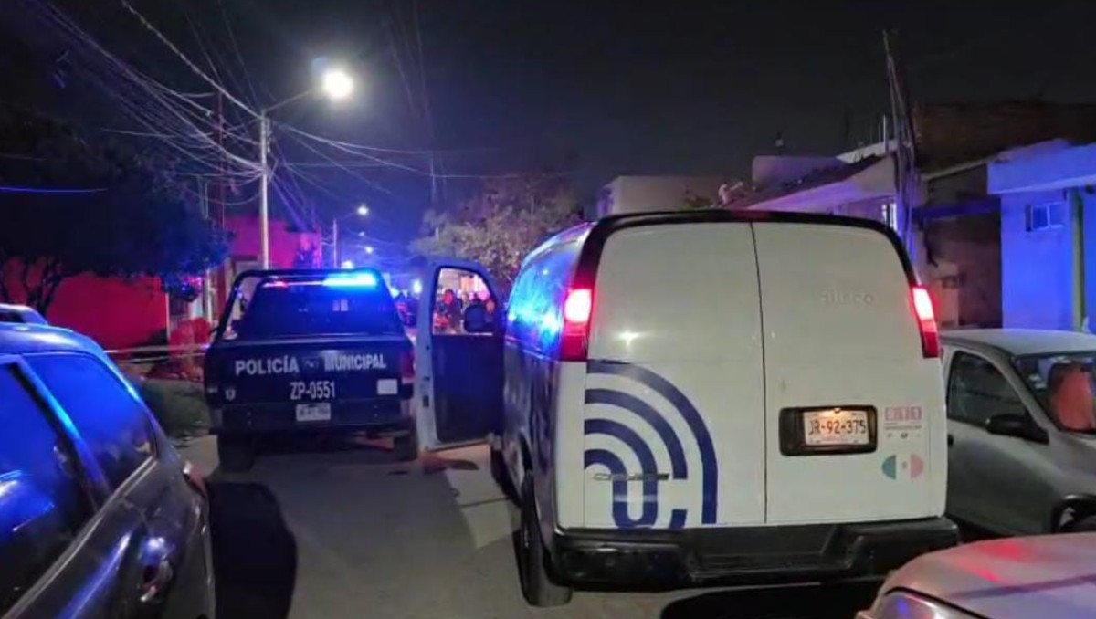 Policía municipal y forense se hicieron presentes en el lugar de ataque a vendedor de donas en Zapopan (Vicente Torres Alfaro)